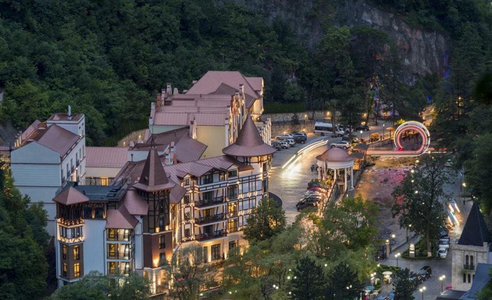 Apart-Otel Nino Borjomi Eksteriør billede