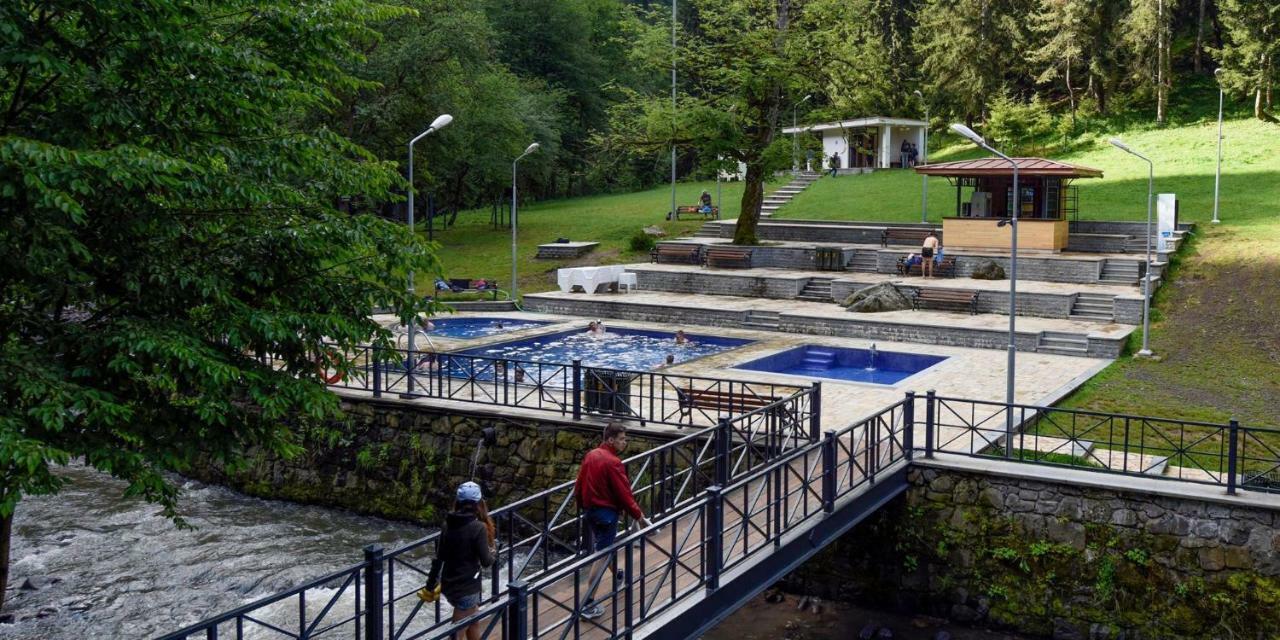 Apart-Otel Nino Borjomi Eksteriør billede